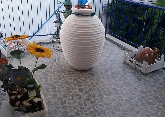 Ξενοδοχείο με διαμερίσματα Anastasia Μέθανα